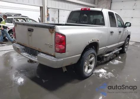 2007 Dodge Ram 1500 Slt/Trx4 Off Road/Sport z USA, uszkodzony, nr VIN 1D7HU18N47S116786